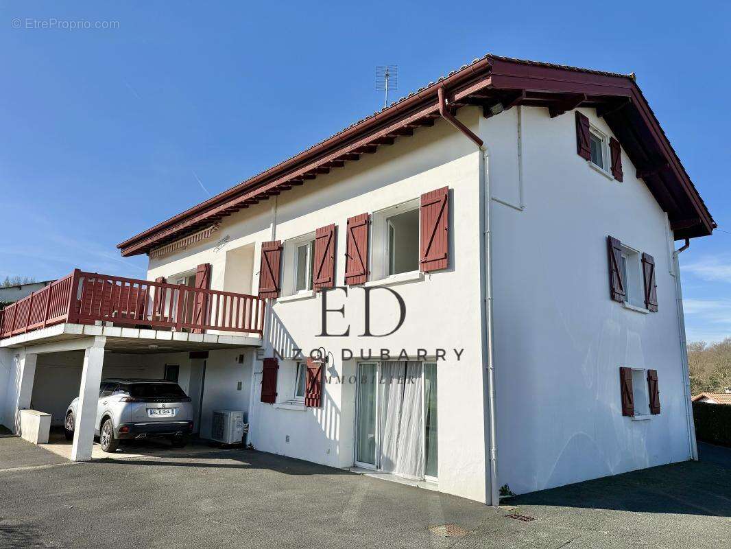 Maison à BASSUSSARRY