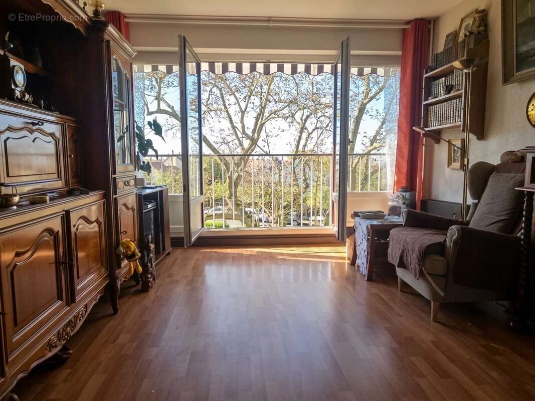 Appartement à CHENNEVIERES-SUR-MARNE