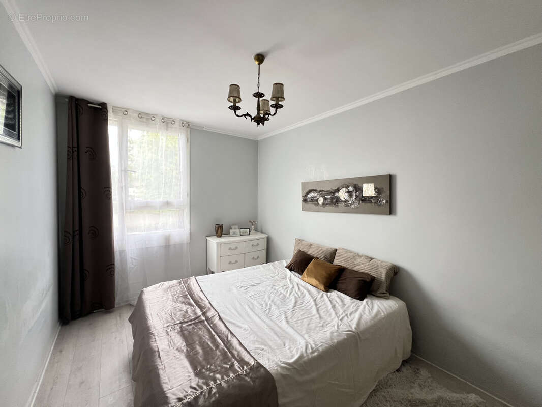 Appartement à SAINT-JEAN-DE-LA-RUELLE