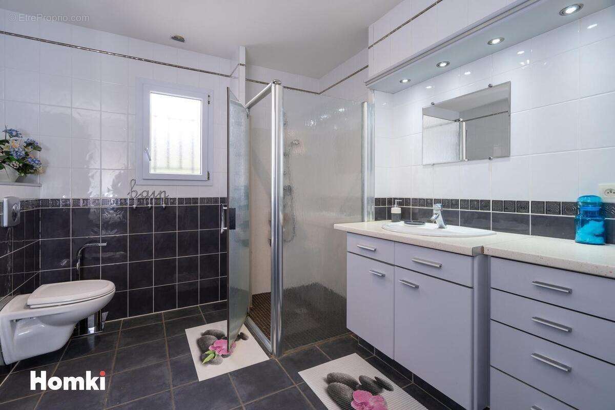 Maison à SAINT-THIBERY