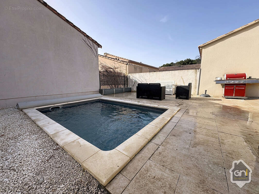 Maison T5 avec jardin et piscine. - photo 4