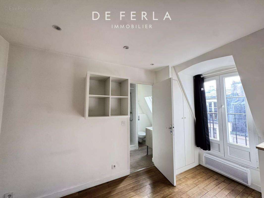 Appartement à PARIS-14E