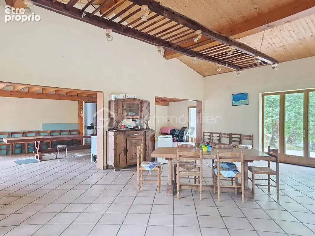 Propriété de caractère avec auberge sur plusieurs hectares – Lavit - photo 8