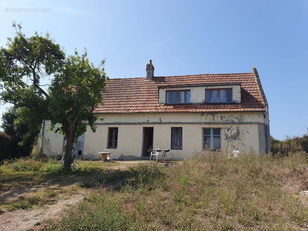 Maison à PETIVILLE