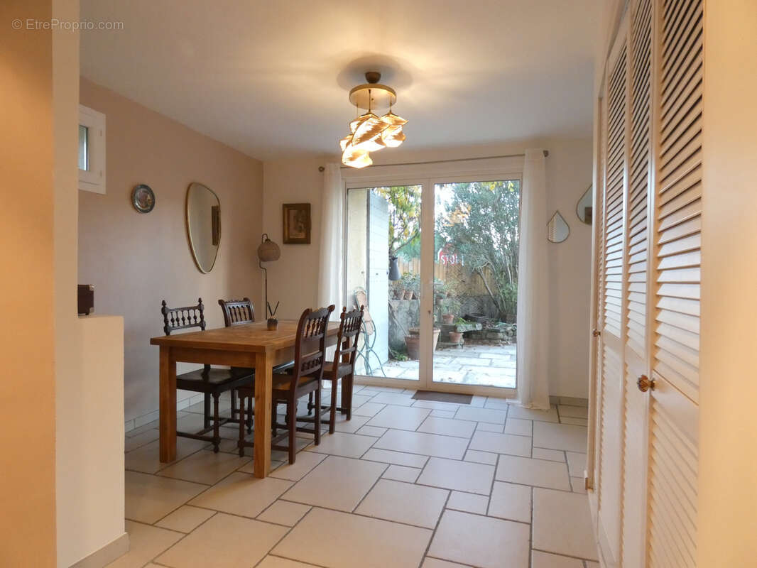 Maison à LA BEGUDE-DE-MAZENC