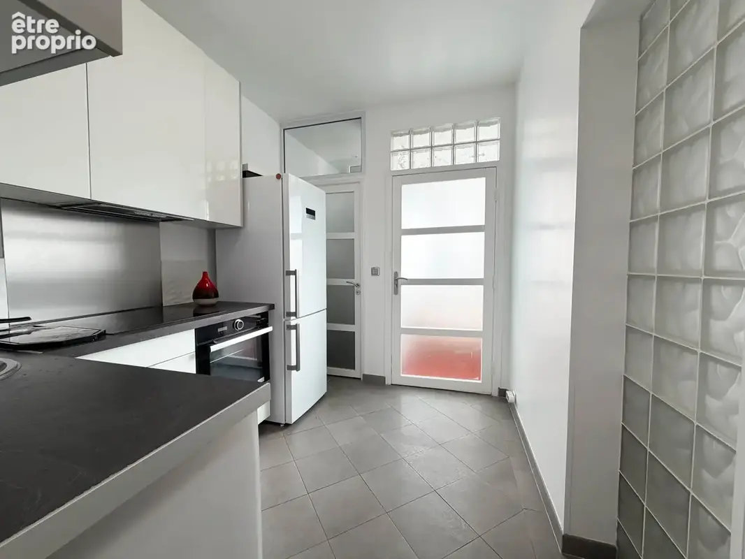 Suresnes, limite Puteaux, 2p 42 m2 refait à neuf charme de l'ancien - photo 5