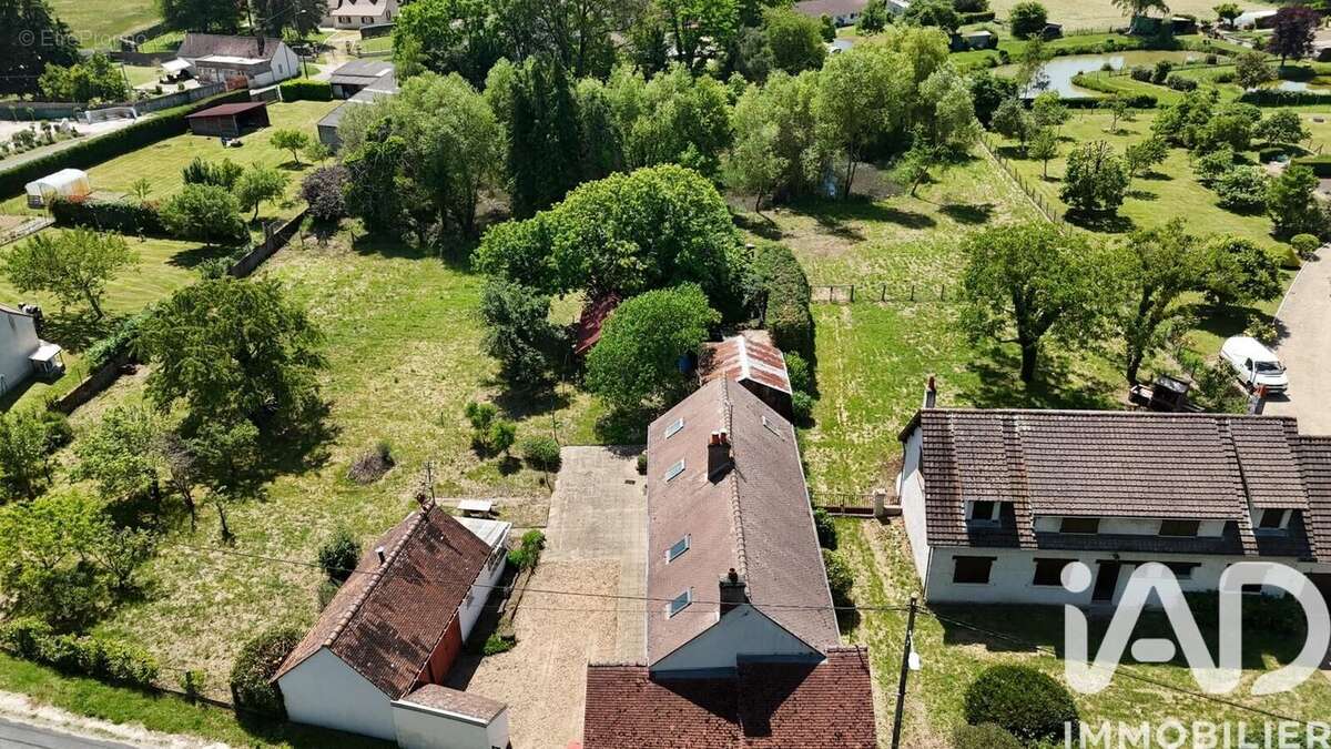 Photo 2 - Maison à LES BORDES