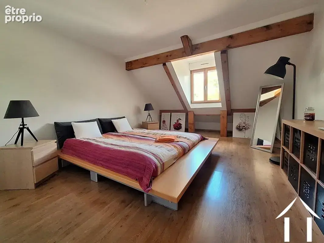 Maison moderne de 5 chambres dans un cadre naturel unique - photo 9
