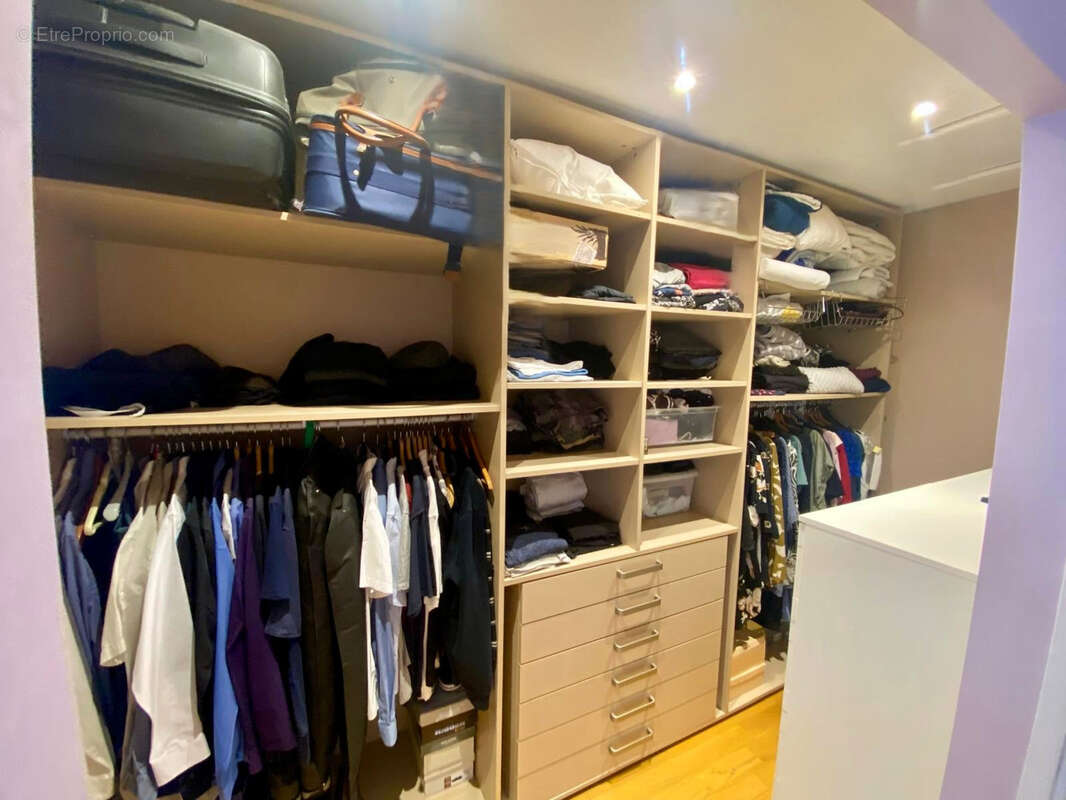 Maison à BAGNOLS-EN-FORET