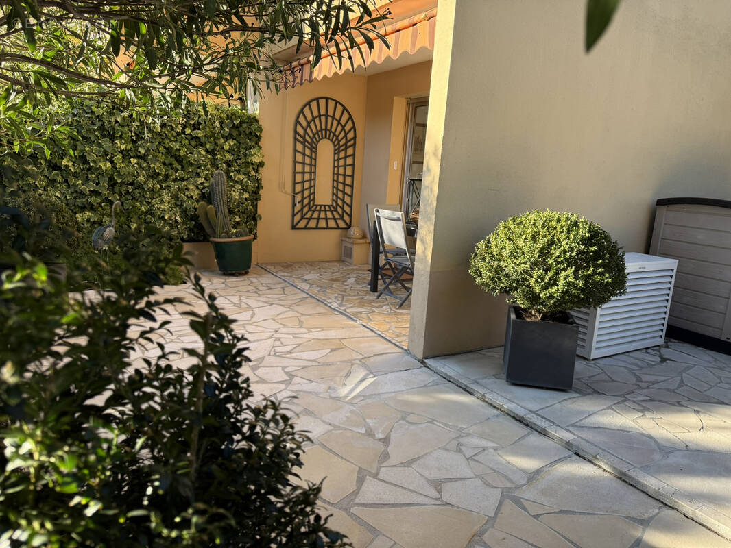 Appartement à MANDELIEU-LA-NAPOULE