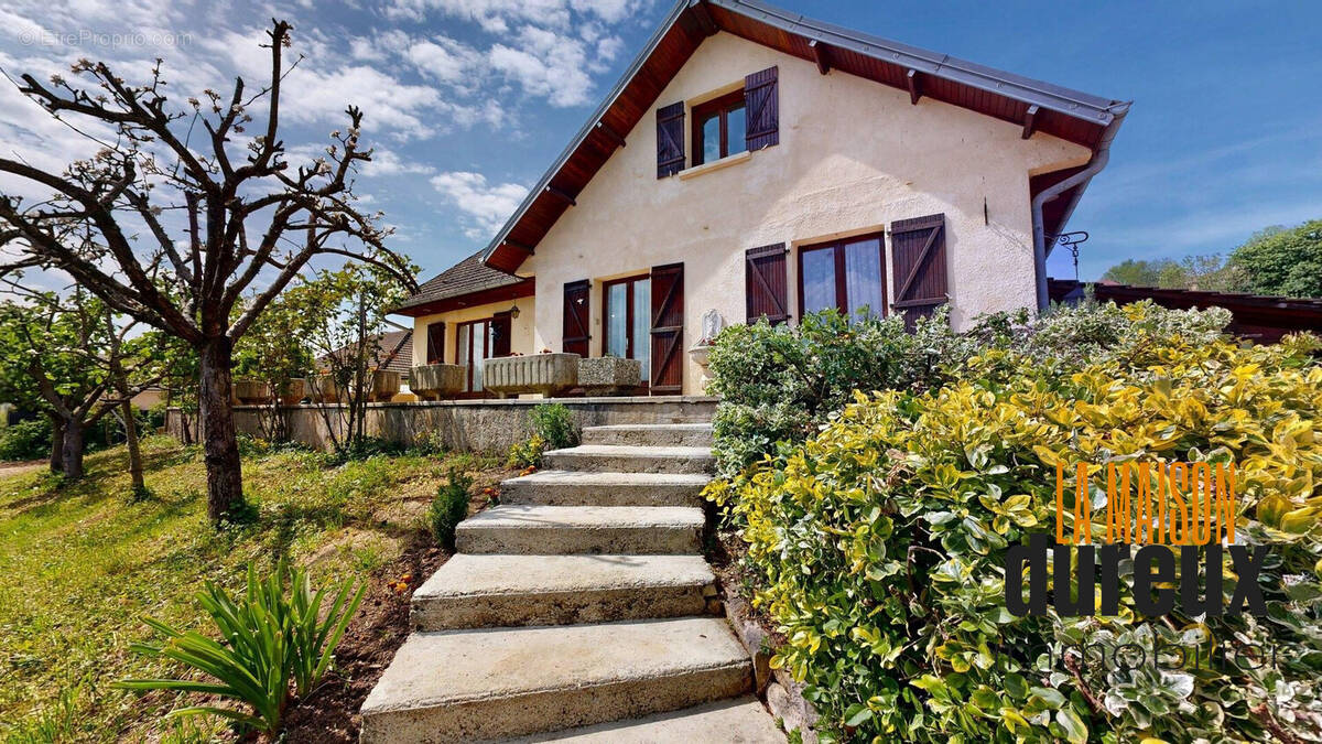 Maison à FONTAIN