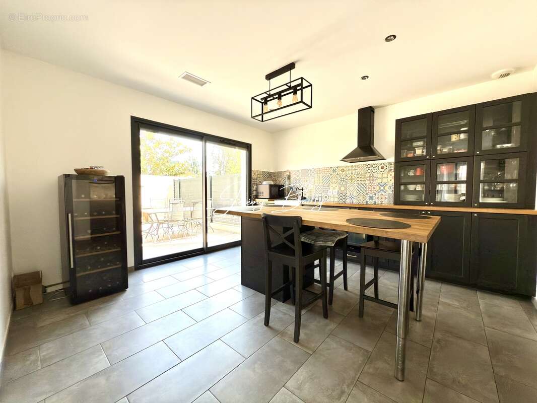 Maison à SAINT-ESTEVE