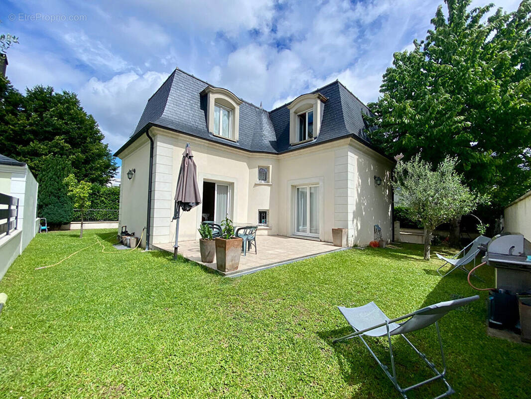 Maison à SARTROUVILLE