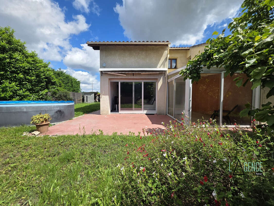 Maison 133 m² à Blanquefort  - photo 2