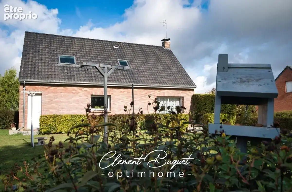  LE FAVRIL – Le confort d’une maison récente, le charme d’un grand jardin !  - photo 23