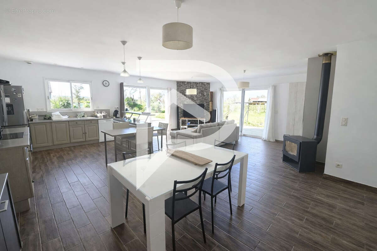 Maison à CASTEIDE-CANDAU