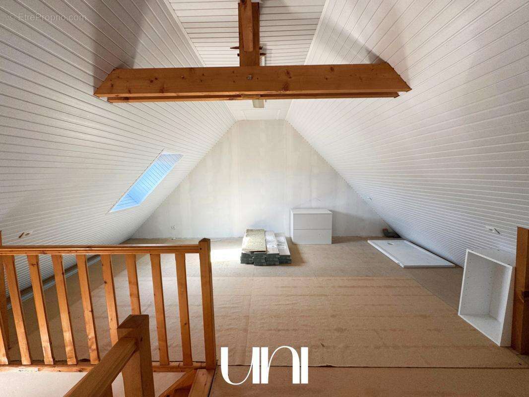 Maison à JUAYE-MONDAYE