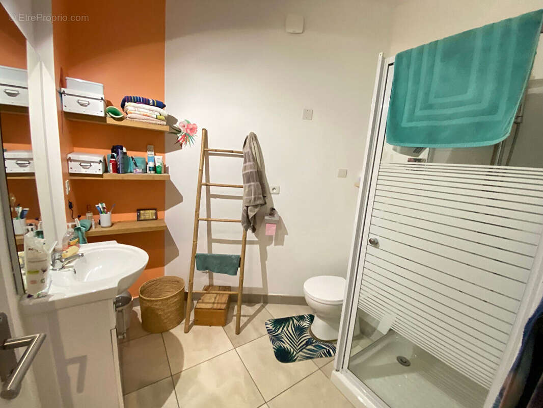 Appartement à AMBON