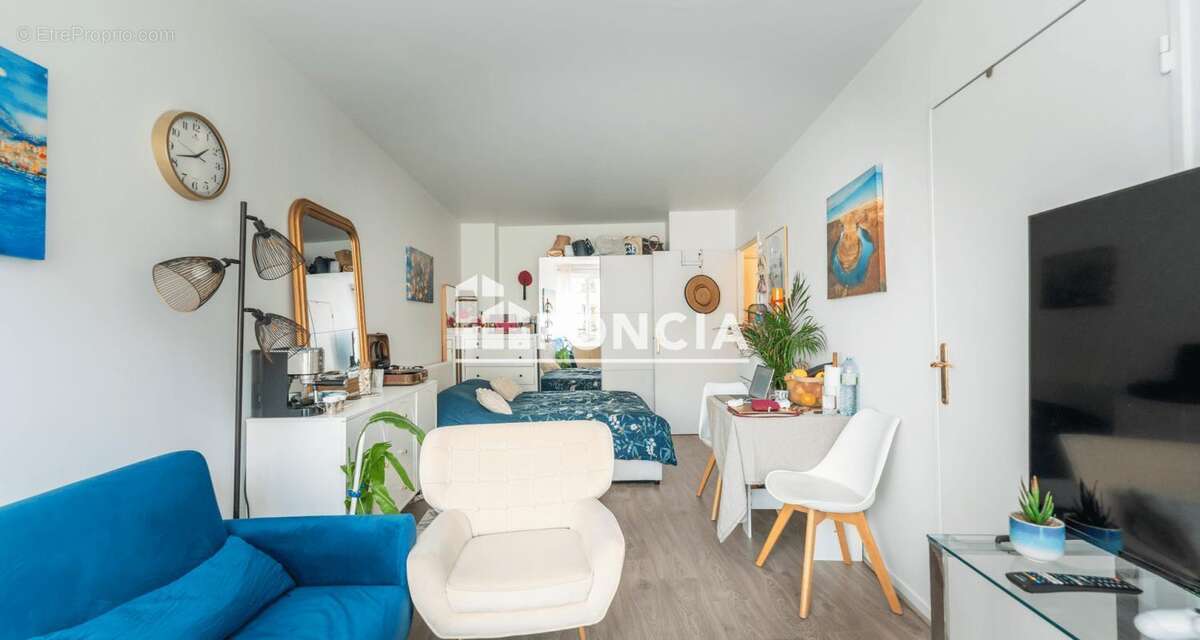 Appartement à PARIS-19E