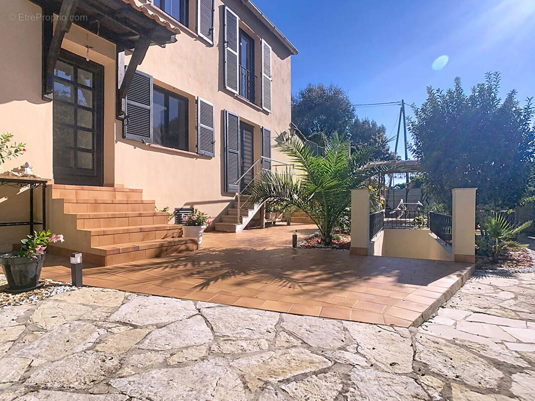 Appartement à MENTON