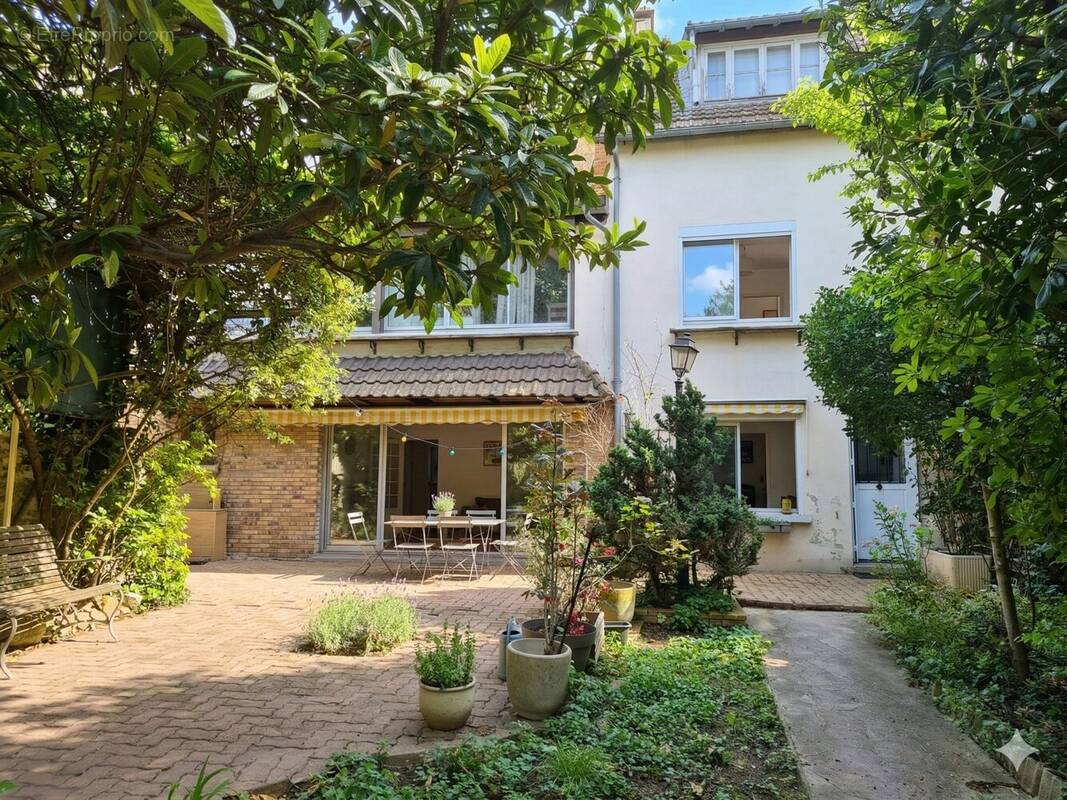 Maison à LA FRETTE-SUR-SEINE
