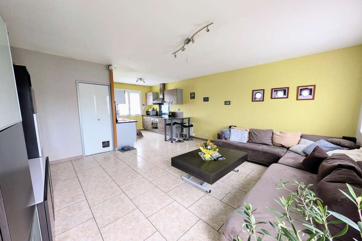 Maison à LAMARCHE-SUR-SAONE