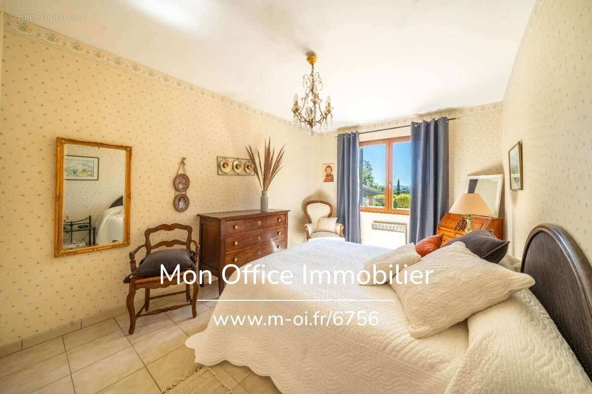 Maison à EGUILLES