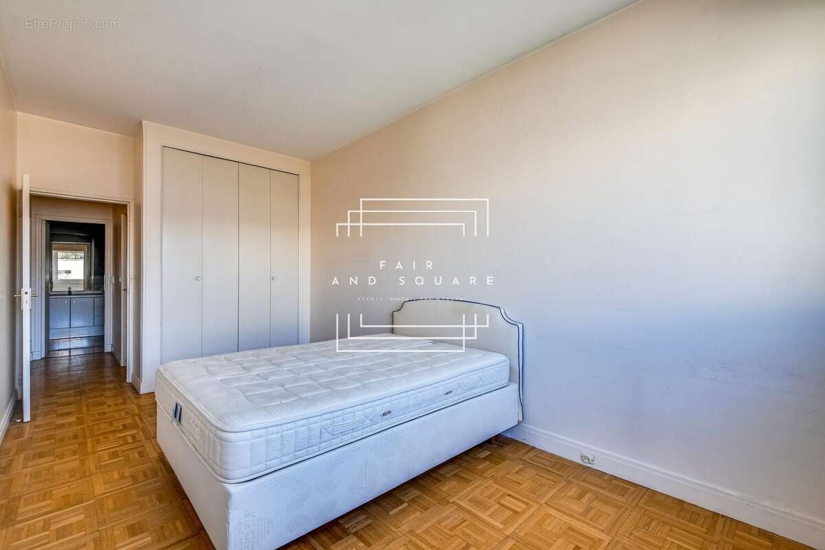 Appartement à NEUILLY-SUR-SEINE