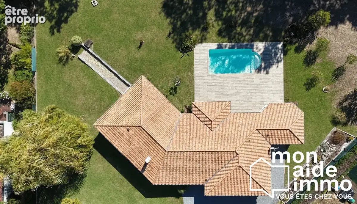 Photo Maison à Camarsac au prix de 695 000€