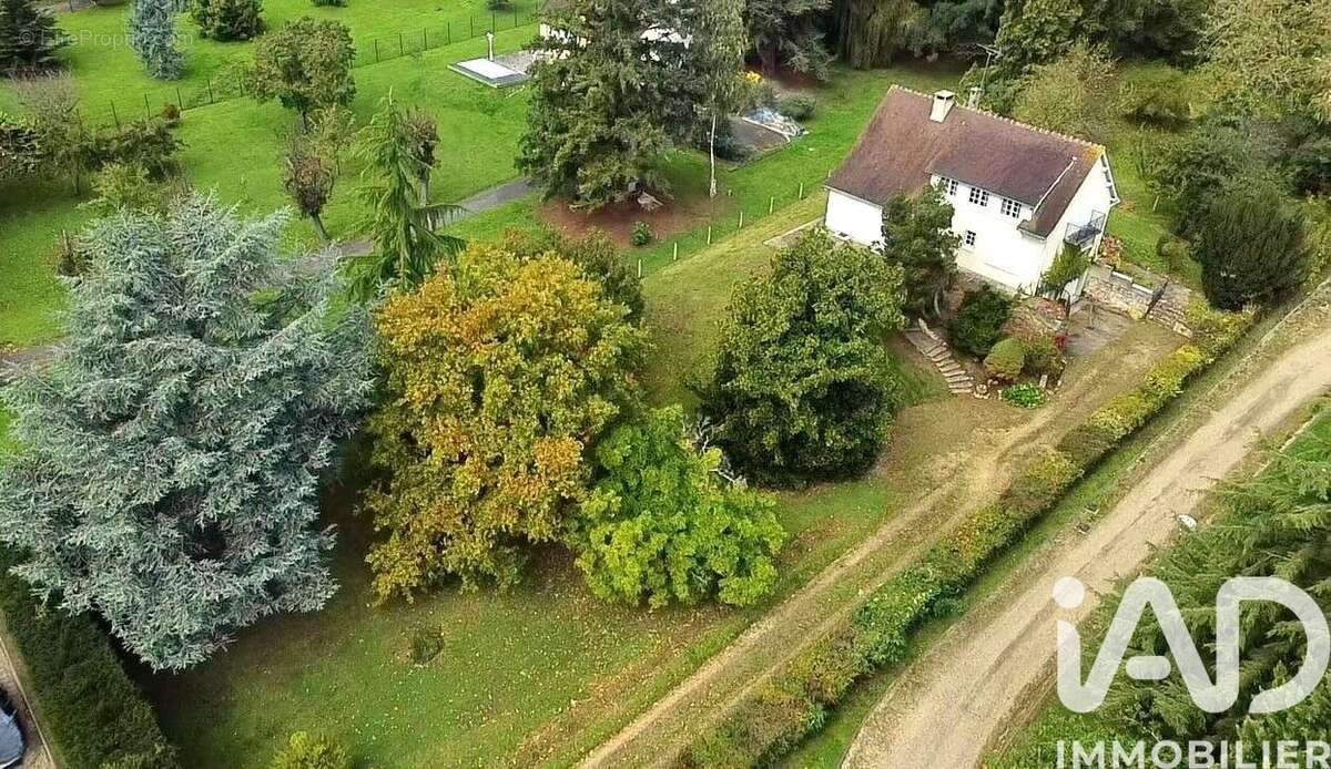 Photo 2 - Maison à QUINCY-VOISINS