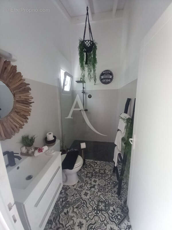 Maison à LES TROIS-ILETS