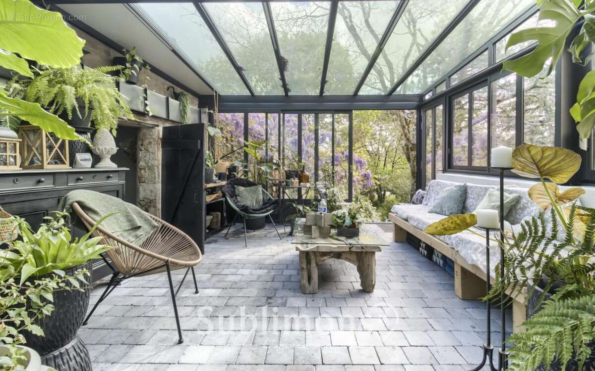 Maison à FROSSAY