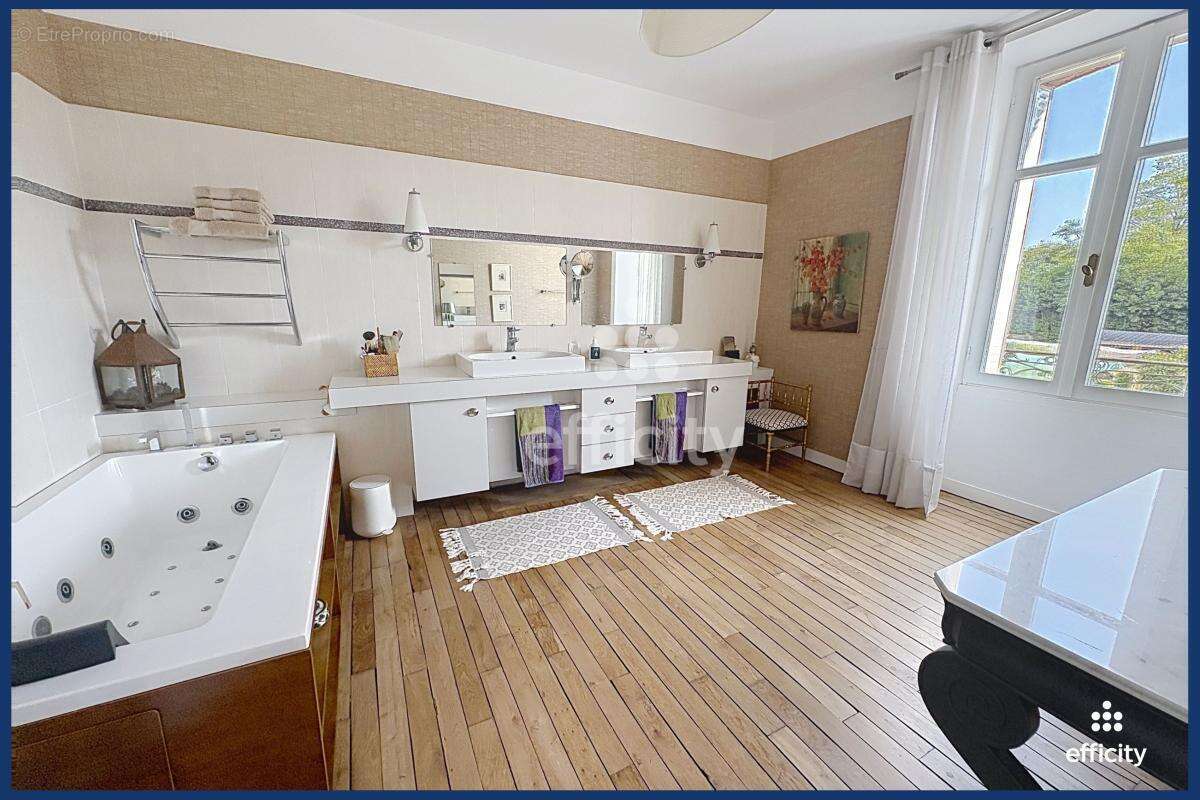Maison 255 m² à Redon  - photo 13