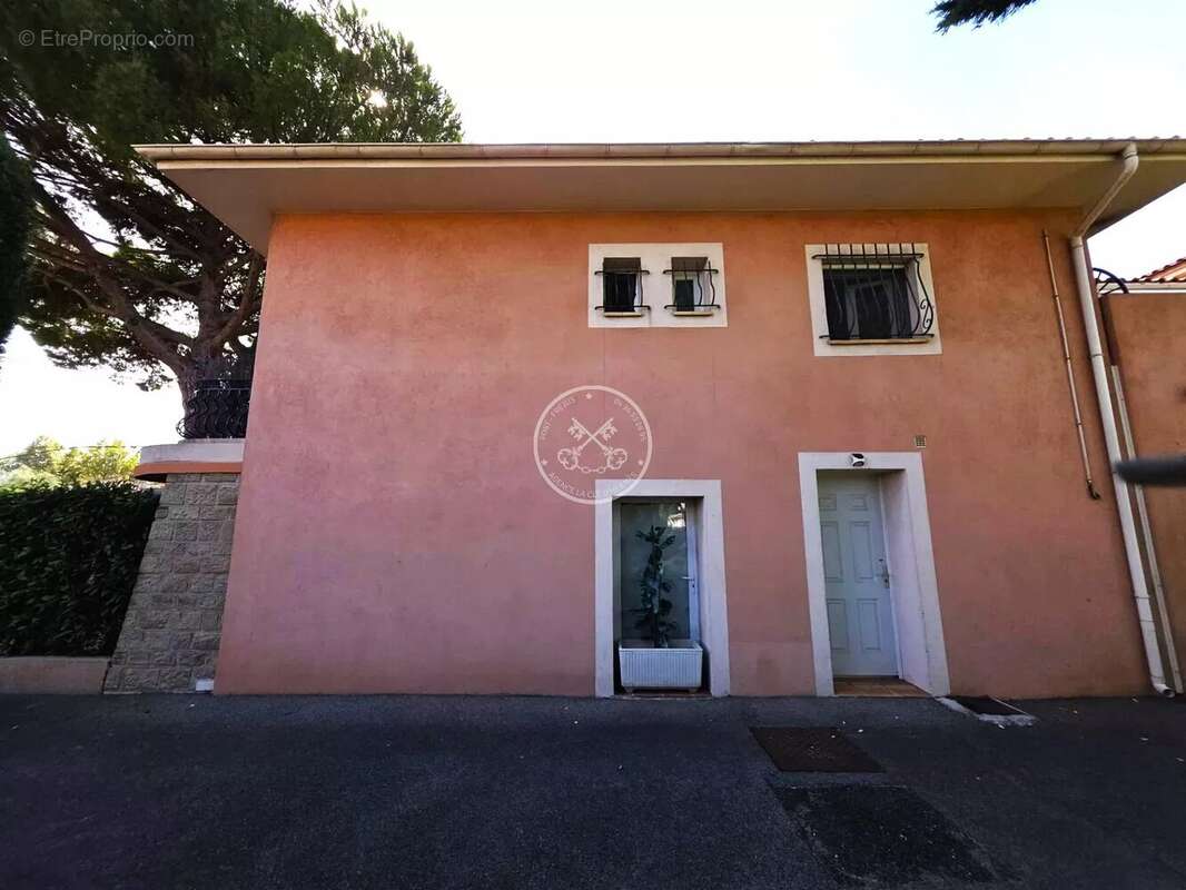Maison à FREJUS