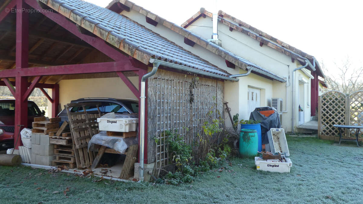 Maison à NEUVIC-ENTIER