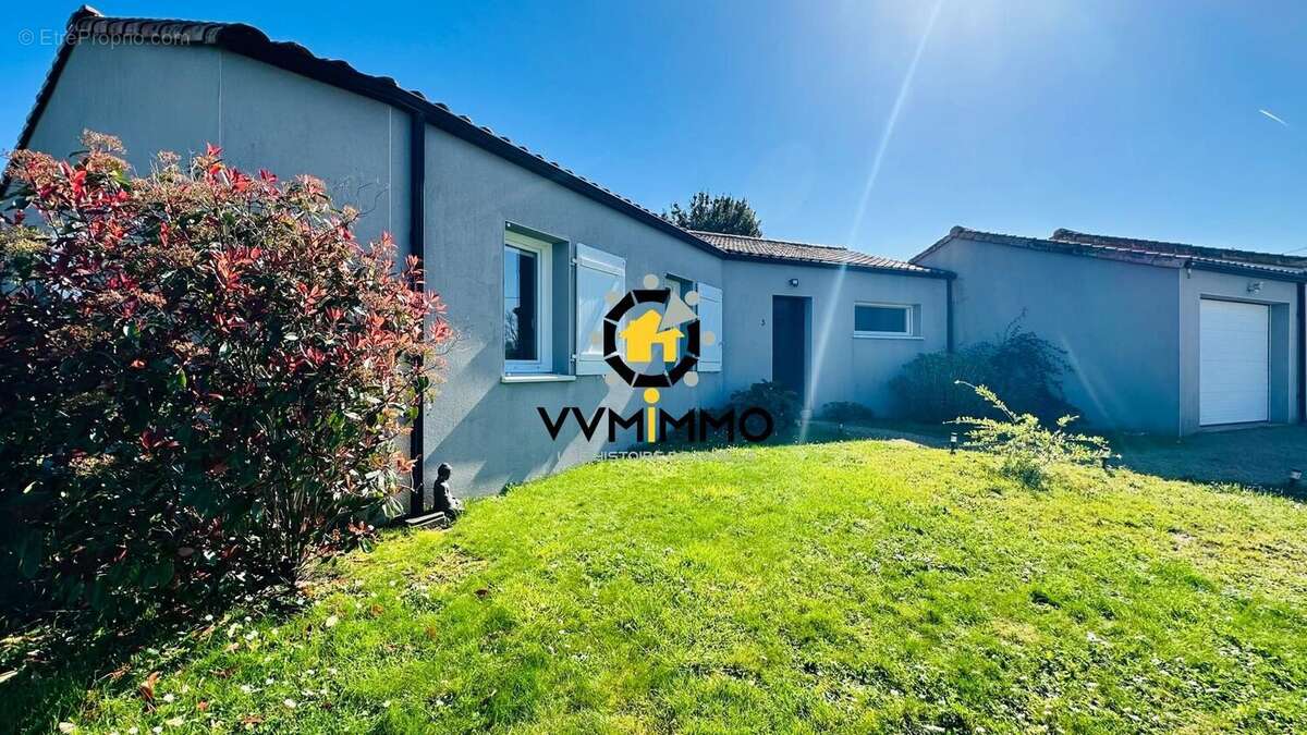 Maison à AIGREFEUILLE-SUR-MAINE