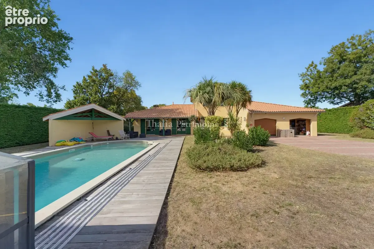BOULIAC - secteur prisé, maison familiale avec piscine chauffée - photo 3