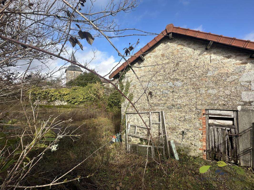 Maison à SAUVIAT-SUR-VIGE