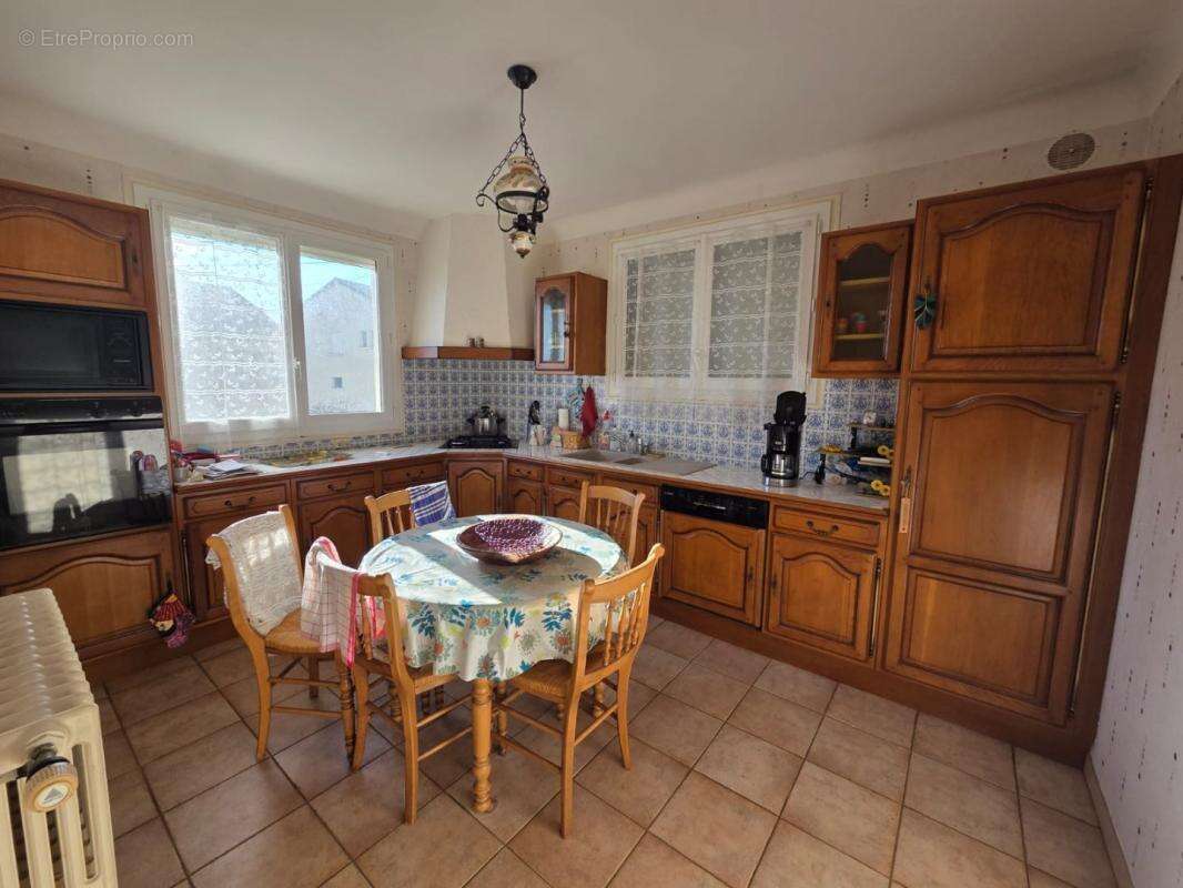 Maison à COULOUNIEIX-CHAMIERS
