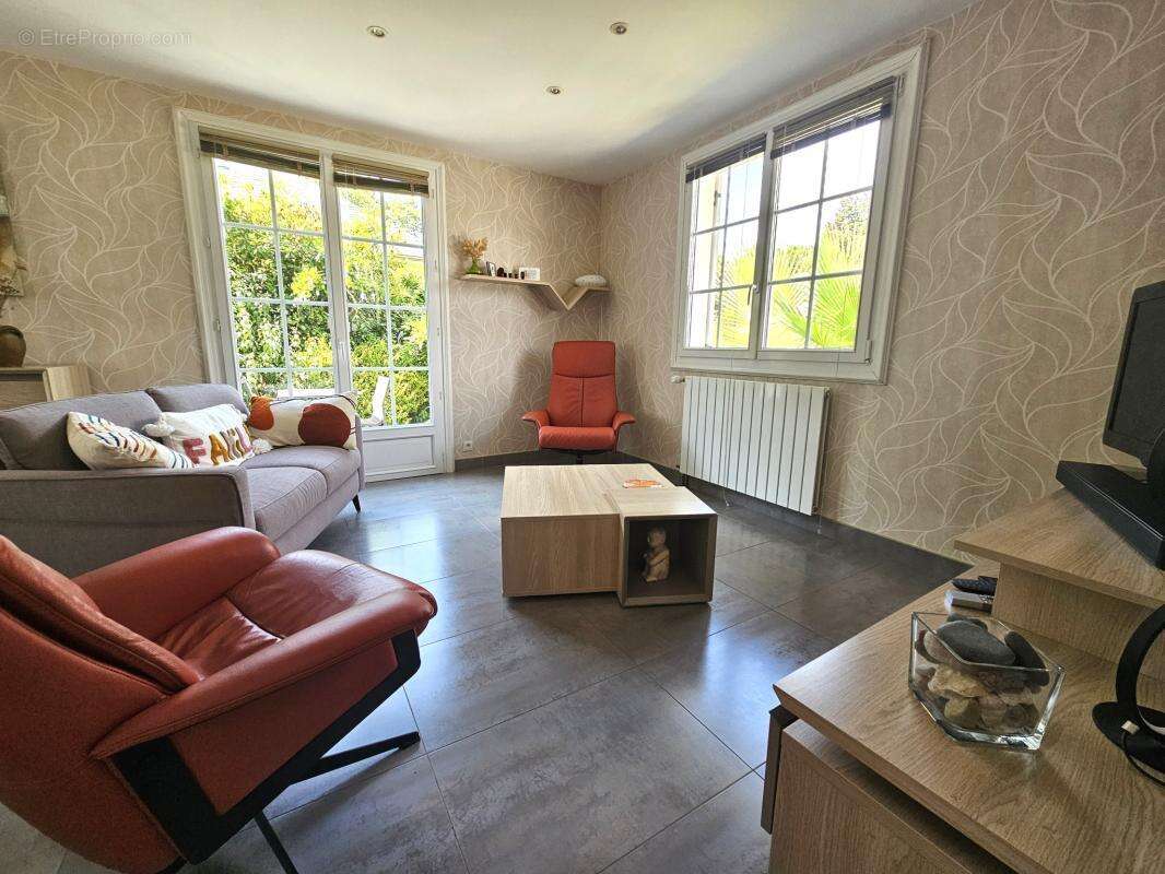 Maison 174m2, 4 chambres, 2 bureaux et un sous-sol - photo 4