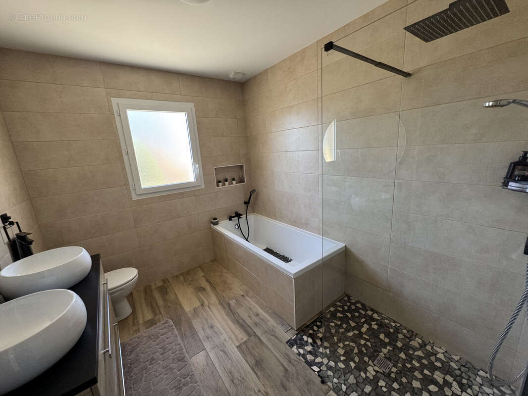 Maison à BOURG-CHARENTE