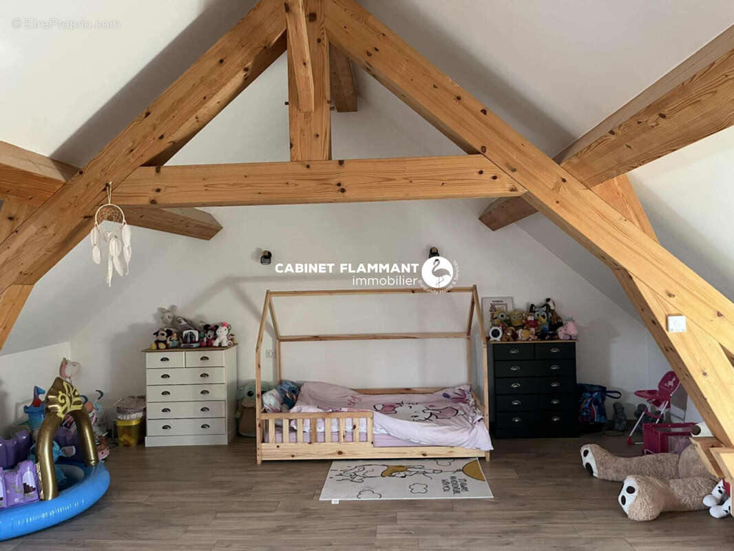 Maison à MONTIGNY-MONTFORT