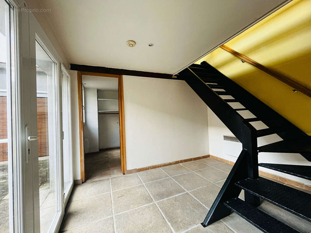 Appartement à MONTCEAU-LES-MINES