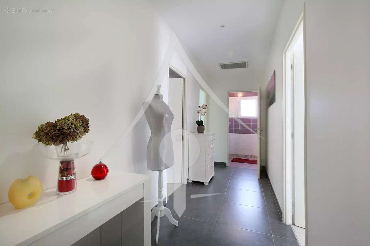 Maison à LAVERNOSE-LACASSE