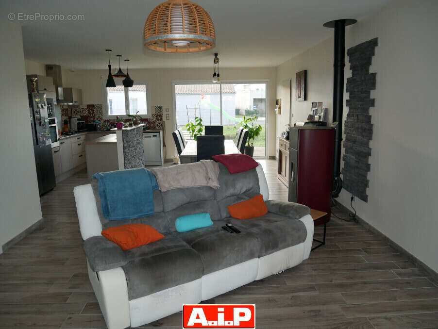 Maison à SAINT-MESMIN