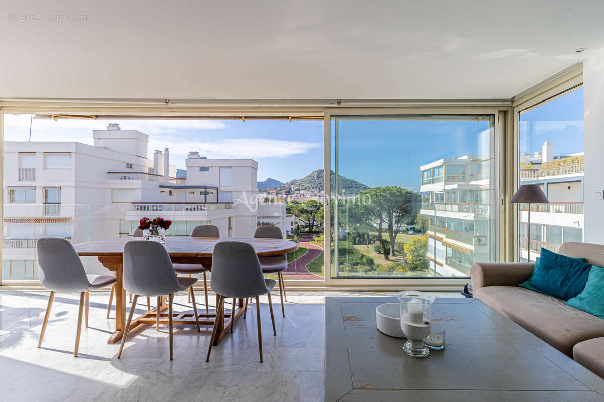 Appartement à MANDELIEU-LA-NAPOULE