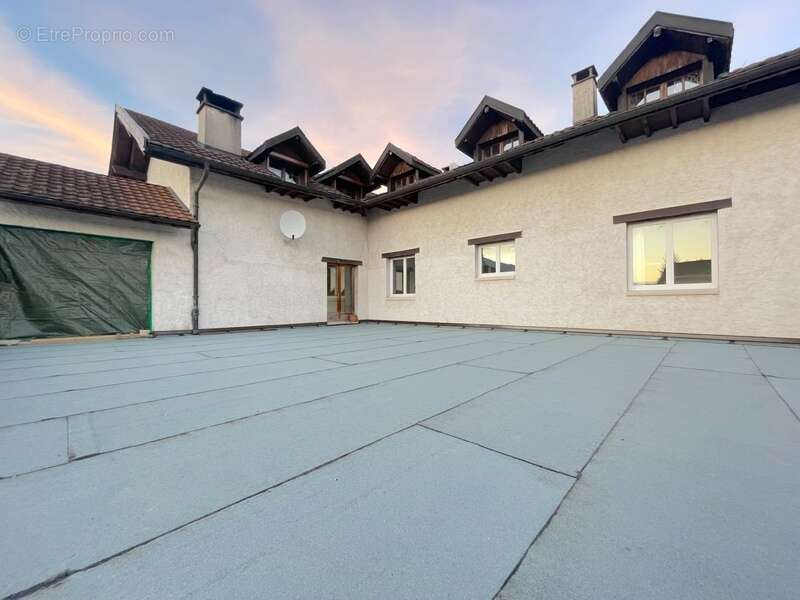 Appartement à SERGY