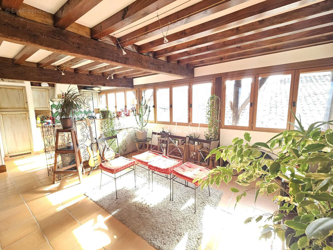 Le superbe appartement du 2° étage
