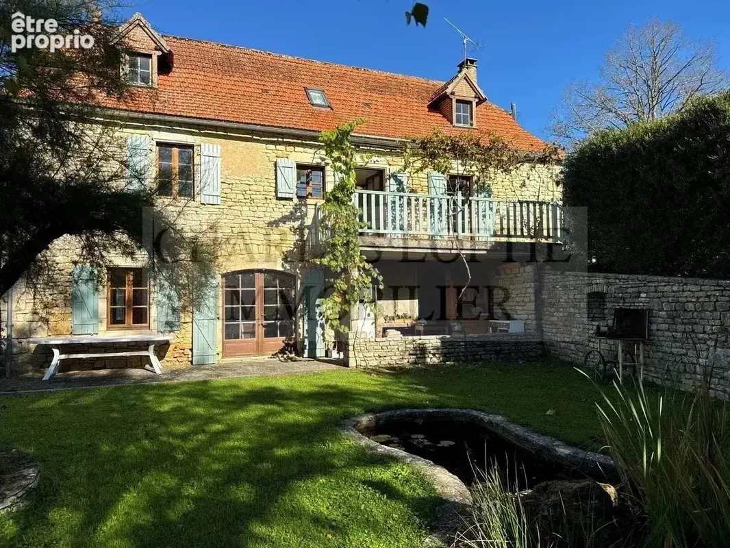 Maison à MONTAMEL