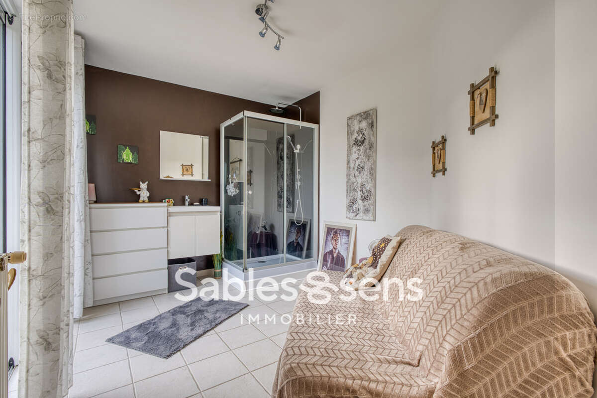 Maison à BEAULIEU-SOUS-LA-ROCHE